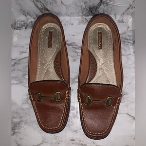 Women’s loafers size 10 EUC Thom McAn brand